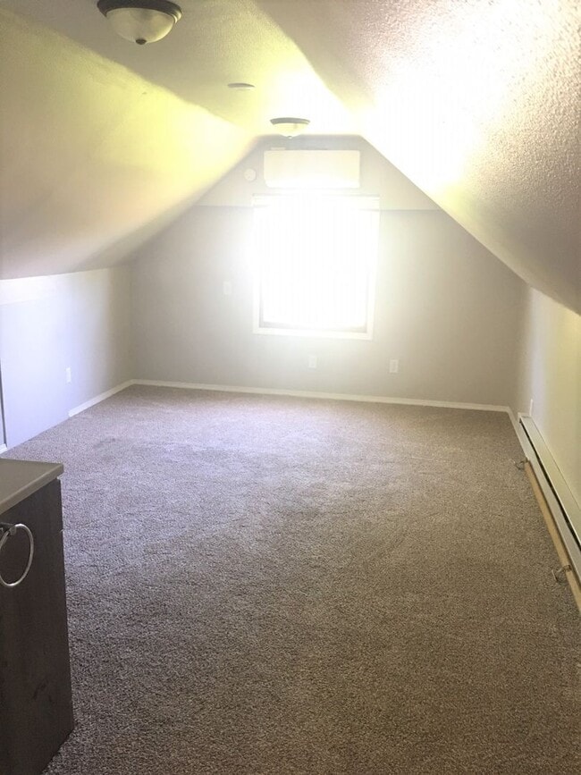 Building Photo - 105 7th Ave SE