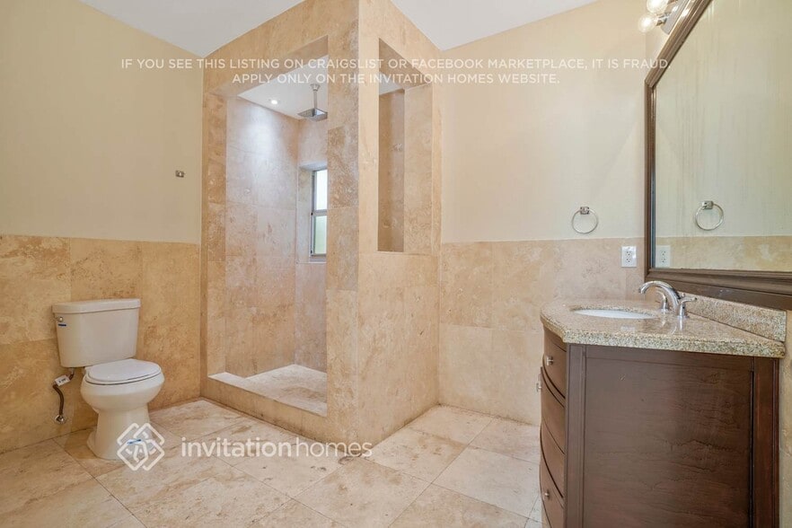 Building Photo - 5095 NE 17th Dr