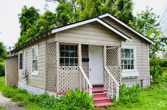 Building Photo - 1501 Nashby St