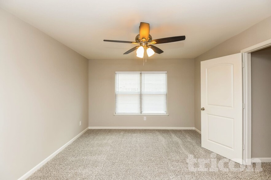 Building Photo - 300 Micah Ln