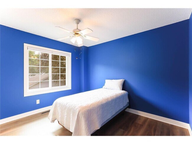 Building Photo - 3566 Blue Jay Way