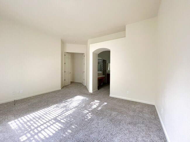Building Photo - 1115 Waverly Dr
