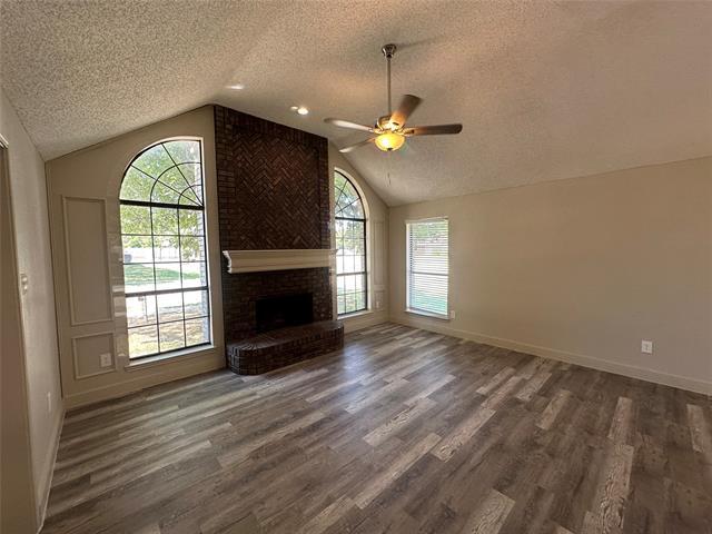 Building Photo - 1581 Glenmore Dr