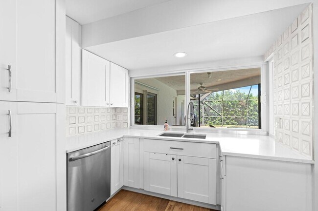 Building Photo - 1039 NW 8th St