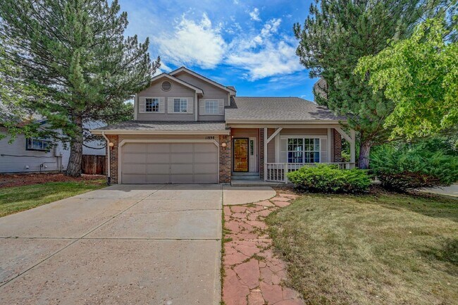 Building Photo - $2,800 - 3 Bed. 2.5 Bath Home with AC, Lof...