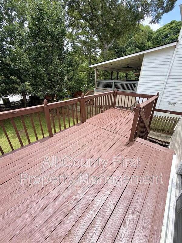 Building Photo - 1183 Red Oak Cove