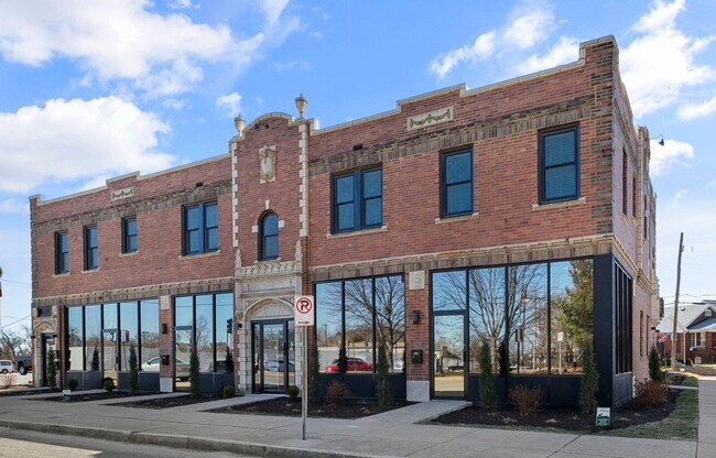 Building Photo - 6010 Southwest Ave