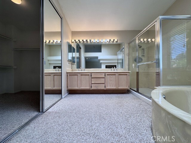 Building Photo - 40132 Villa Venecia