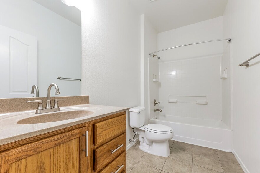 Building Photo - 4961 W Calle Don Alfonso