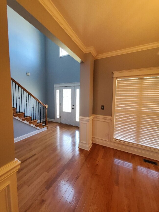Building Photo - Pet Friendly Four Bedroom In Adams!