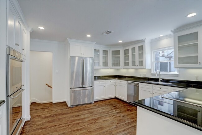 Building Photo - 2011 South Blvd