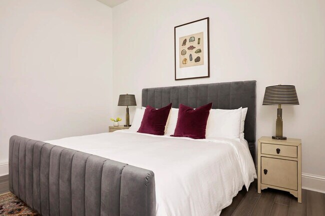 Building Photo - 800 Gravier St