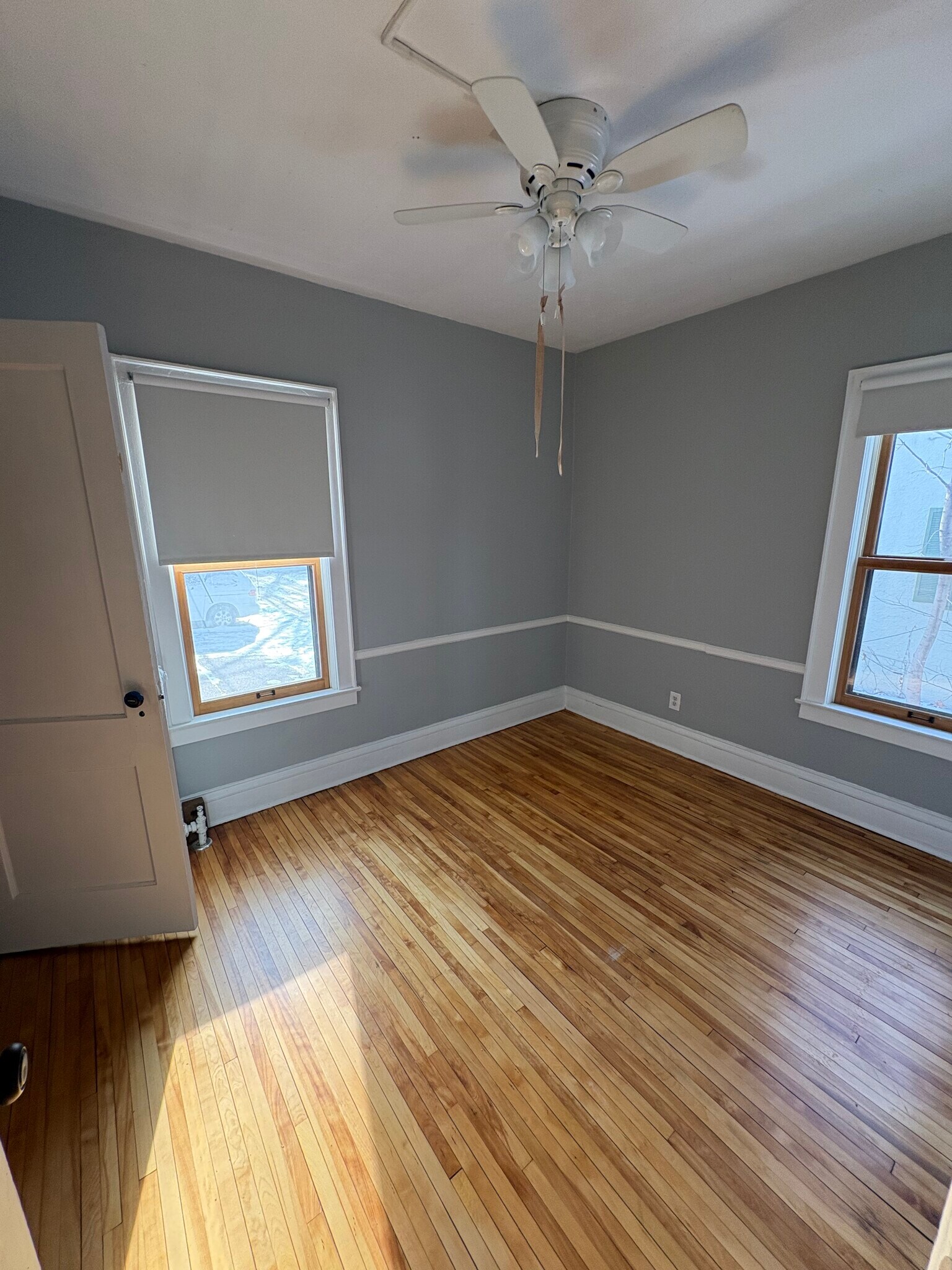 Building Photo - 509 W 22nd St