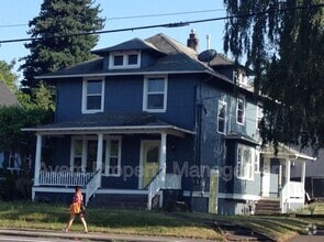 Building Photo - 7506 E Burnside St