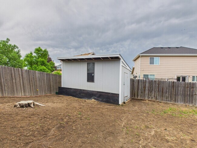 Building Photo - 1018 Rancher Dr