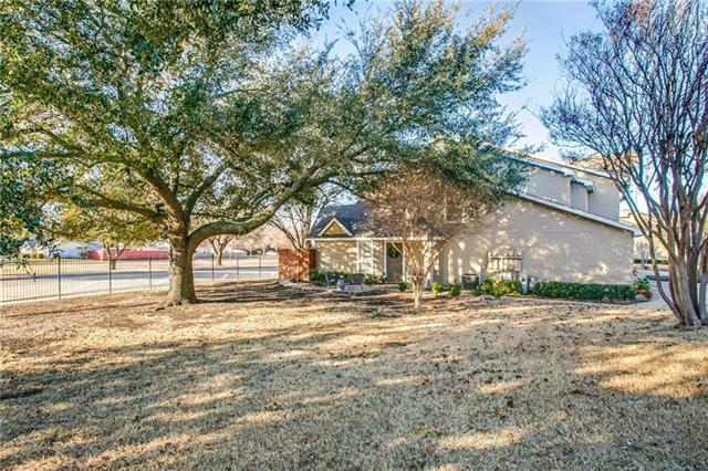 Building Photo - 8400 Hickory St