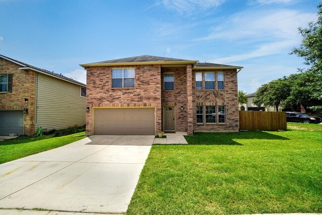 Building Photo - Stunning 4-Bedroom, 2.5-Bathroom Home in L...
