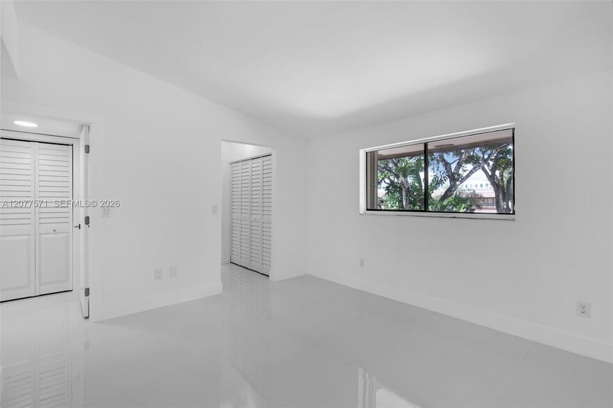 Building Photo - 3843 Alcantara Ave
