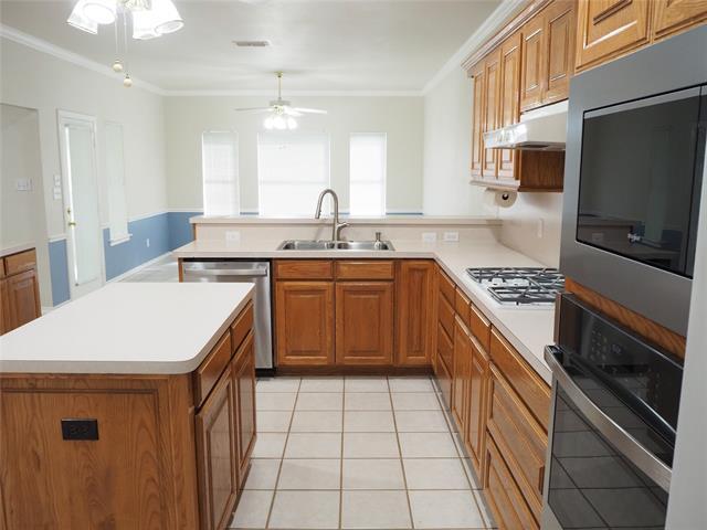 Building Photo - 4763 Red Oak Cir