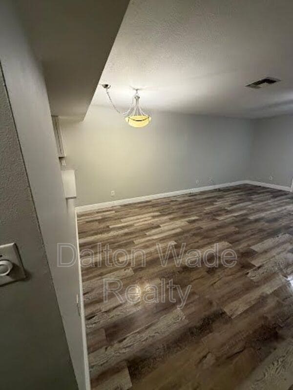 Building Photo - 1517 Chateaux De Ville Ct