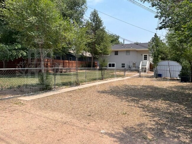 Building Photo - 2224 Cooper Ave