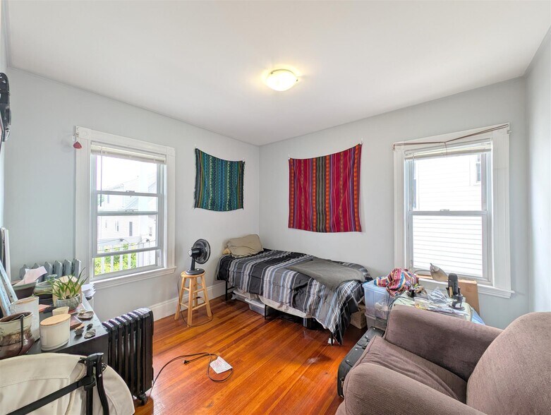 Building Photo - 41 Belknap St