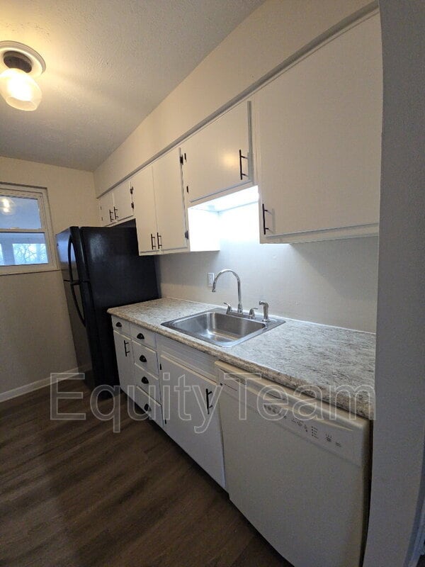 Building Photo - 9196 Gila Dr