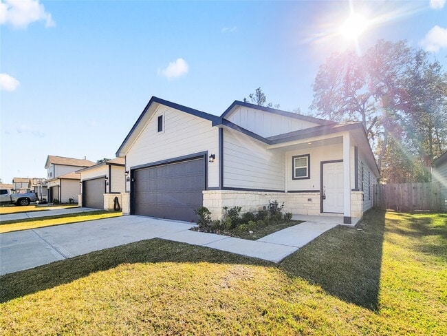 Building Photo - 16954 Pandora Wy