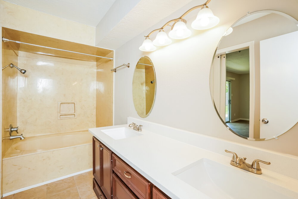 Building Photo - 910 Companion Dr