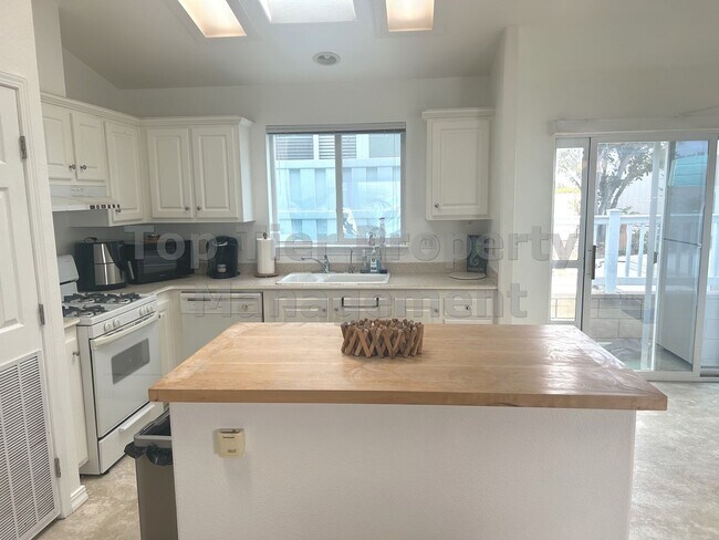 Building Photo - ***Coastal Carlsbad Home in 55+ Community ...