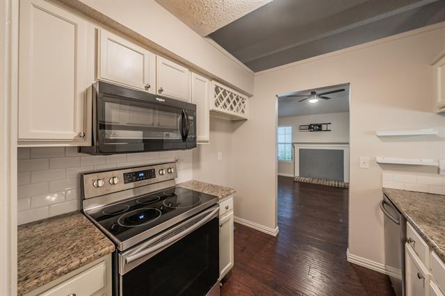 Building Photo - 6402 Valleybrooke Ct