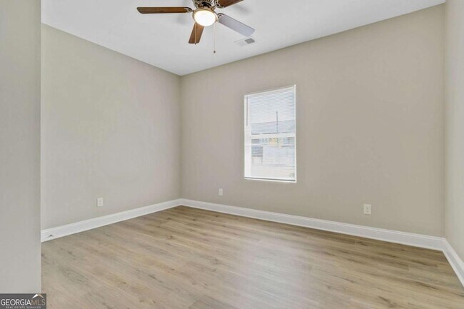 Building Photo - 1211 Spring Creek St SW