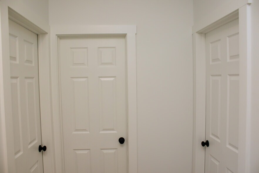 Building Photo - 5015 Reeder St