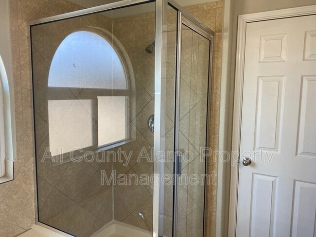 Building Photo - 156 Katherine Way