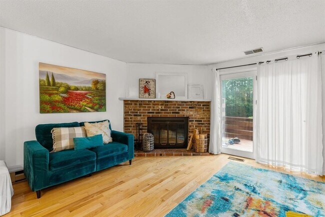 Building Photo - 56 Durham Rd