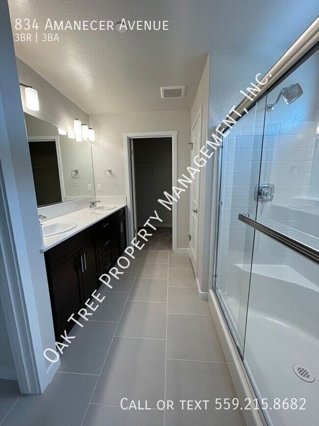 Building Photo - 834 Amanecer Ave