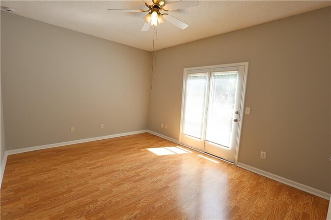 Building Photo - 3946 Blake Ct