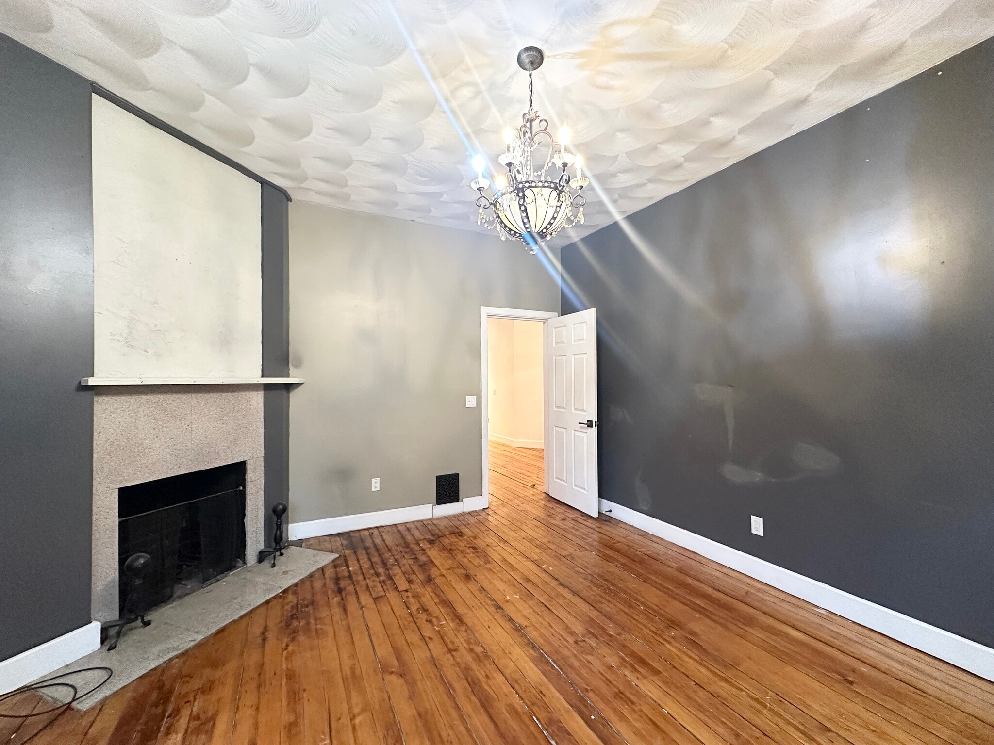 Building Photo - 124 Almy St