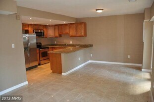 Gourmet Kitchen with hug living room - 3378 Whipple Ct