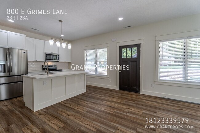 Building Photo - 800 E Grimes Ln