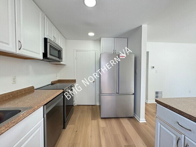 Building Photo - 8763 Bretton Woods Dr
