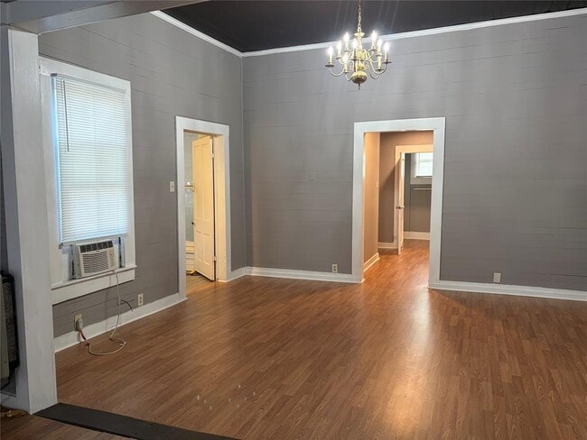 Building Photo - 910 Bunton Ln
