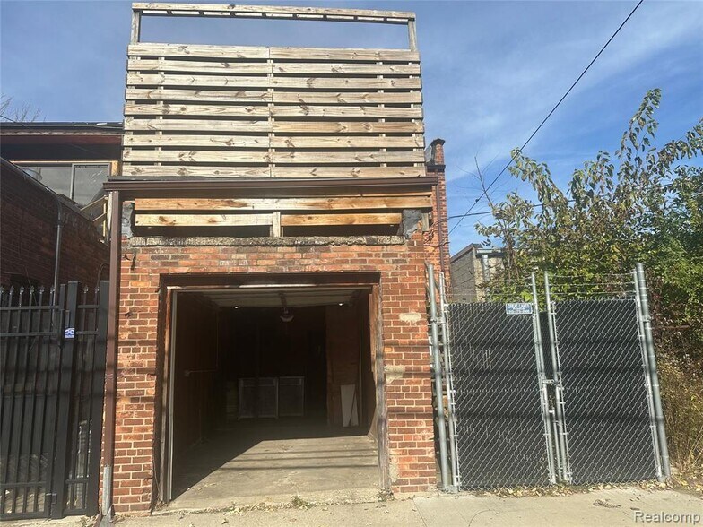 Building Photo - 3135 W McNichols Rd