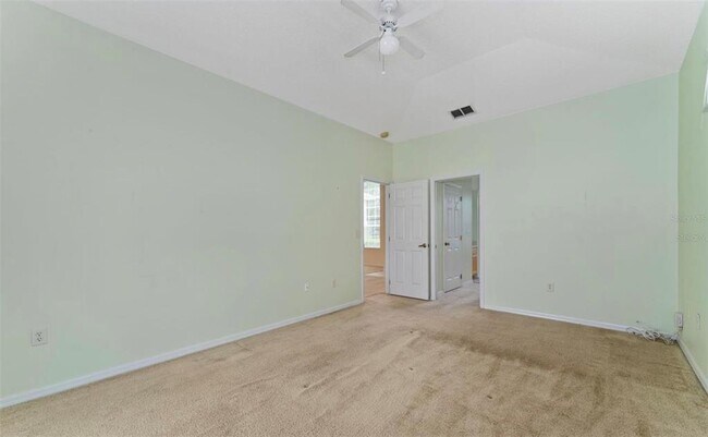 Building Photo - 135 Langham Dr