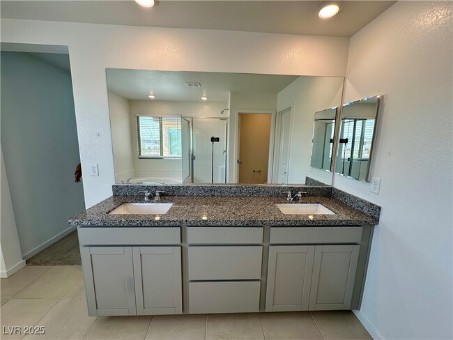 Building Photo - 11330 Sonny Miller Ct
