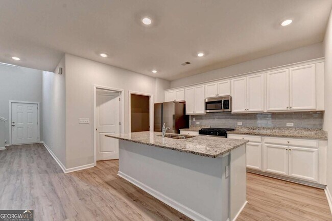 Building Photo - 175 Grey Falcon Ave