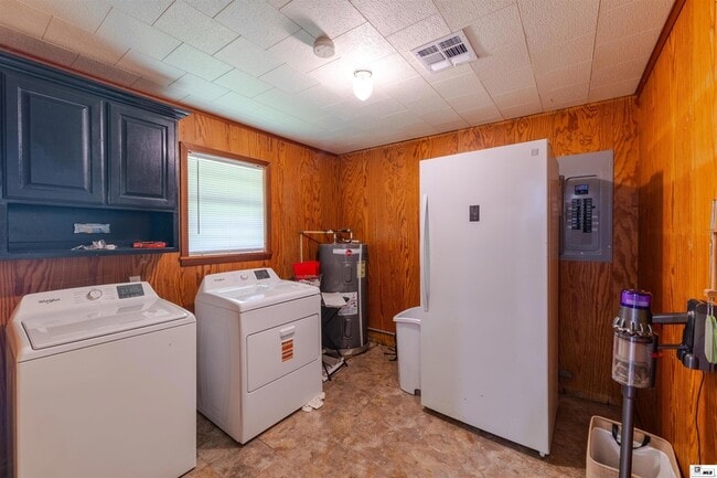 Building Photo - 4035 Tisdale Rd