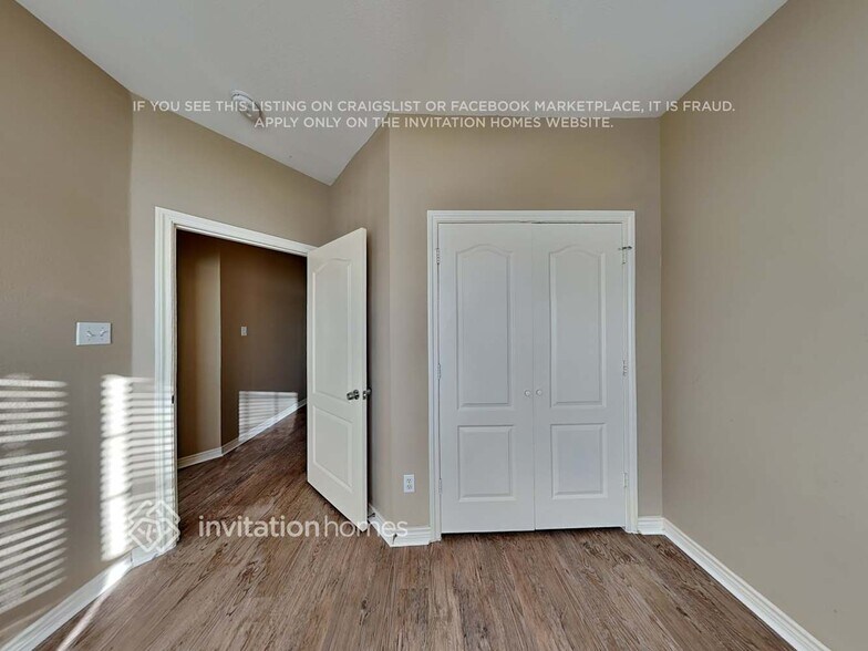 Building Photo - 2176 Rogers Ave
