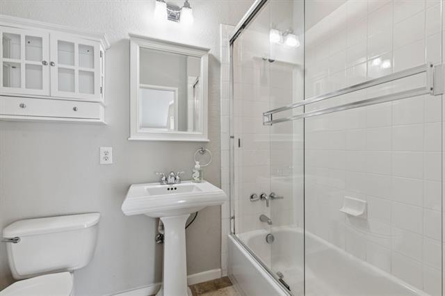 Building Photo - 3321 Rosedale Ave