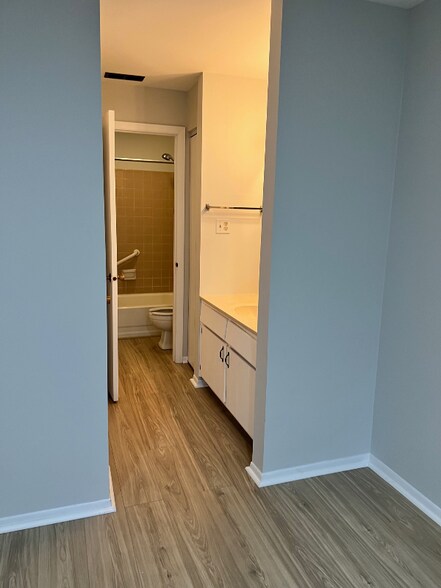 Building Photo - 1735 Harrow Ct